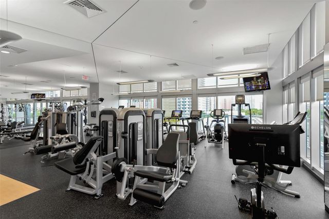 1111 SW 1st Ave 1217, Miami, FL 33130