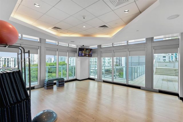 1111 SW 1st Ave 1217, Miami, FL 33130