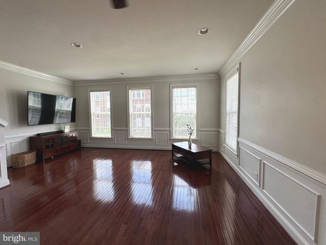 20625 LISTER TER, Ashburn, VA 20147