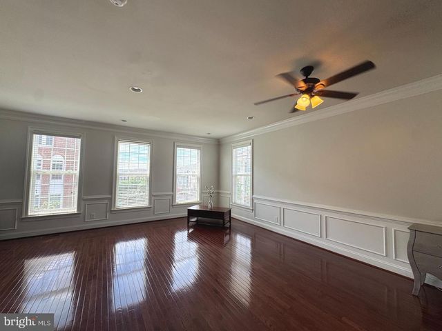 20625 LISTER TER, Ashburn, VA 20147