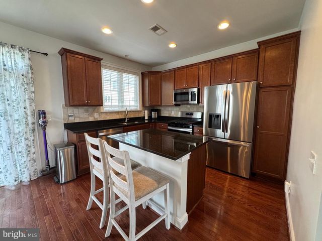 20625 LISTER TER, Ashburn, VA 20147