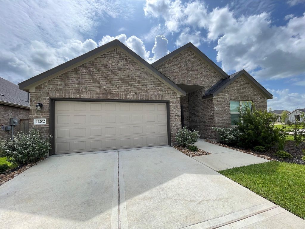 17202 Coppice Oak Drive, Hockley, TX 77447