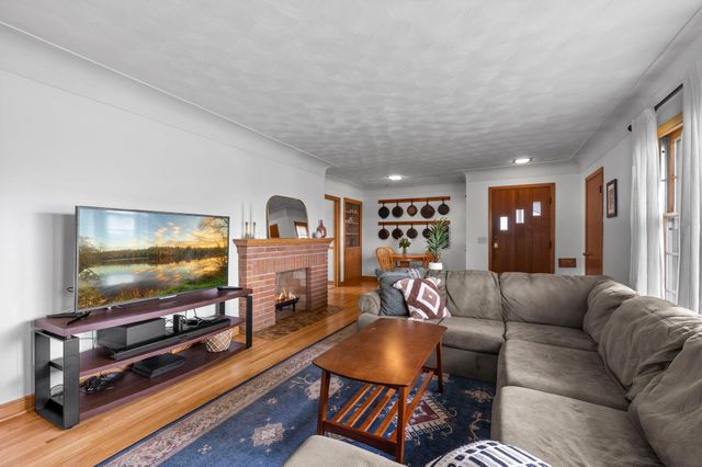 4525 Quail Avenue N, Robbinsdale, MN 55422