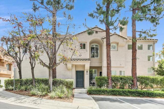 5536 Renaissance Avenue 1, San Diego, CA 92122