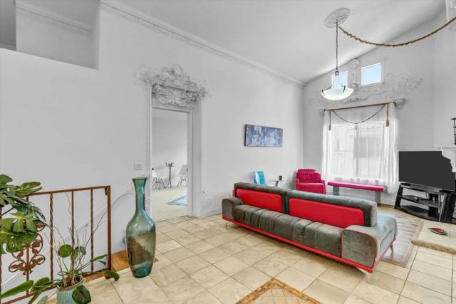 5536 Renaissance Avenue 1, San Diego, CA 92122