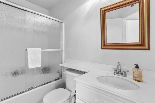 5536 Renaissance Avenue 1, San Diego, CA 92122