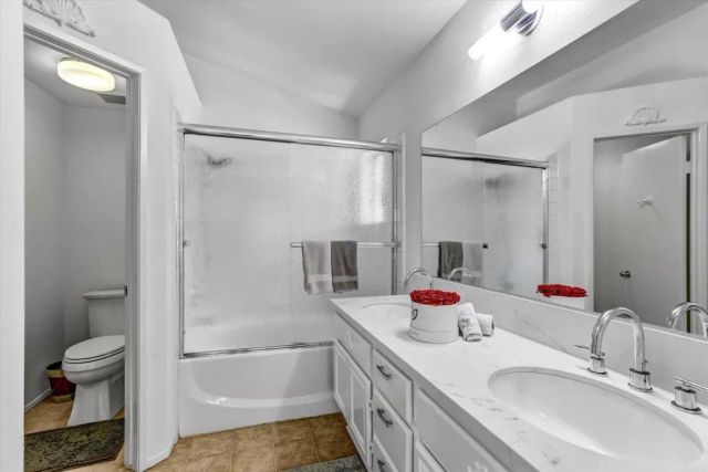 5536 Renaissance Avenue 1, San Diego, CA 92122