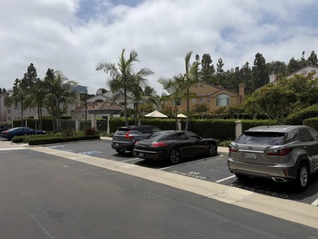 5536 Renaissance Avenue 1, San Diego, CA 92122
