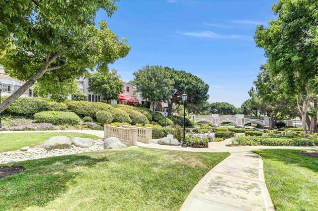 5536 Renaissance Avenue 1, San Diego, CA 92122