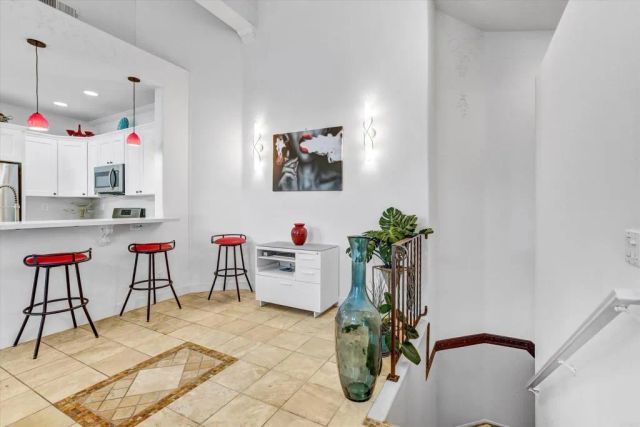 5536 Renaissance Avenue 1, San Diego, CA 92122