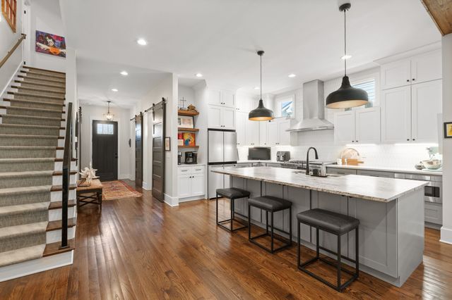 128 37th Ave, N, Nashville, TN 37209