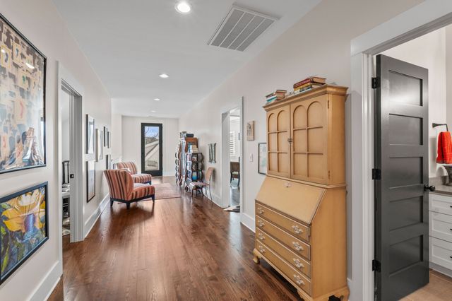 128 37th Ave, N, Nashville, TN 37209