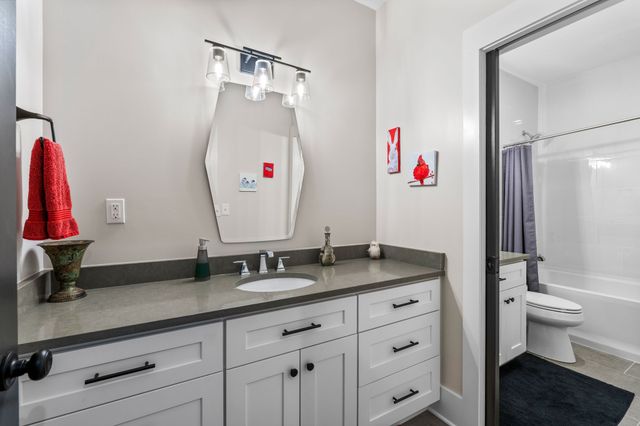 128 37th Ave, N, Nashville, TN 37209