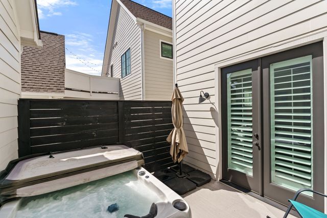 128 37th Ave, N, Nashville, TN 37209