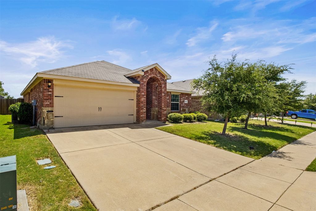 2008 Brisbon Street, Fate, TX 75189