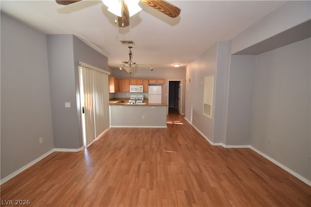 3825 Juno Beach S Street 201, Las Vegas, NV 89129