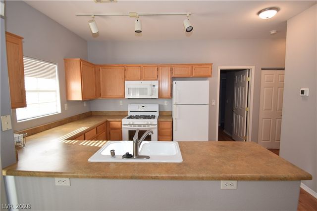 3825 Juno Beach S Street 201, Las Vegas, NV 89129