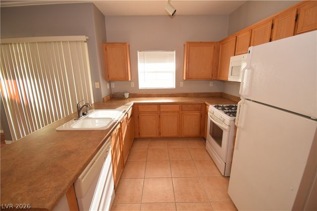 3825 Juno Beach S Street 201, Las Vegas, NV 89129