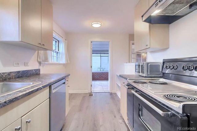 928 S Harrison Street, Denver, CO 80209