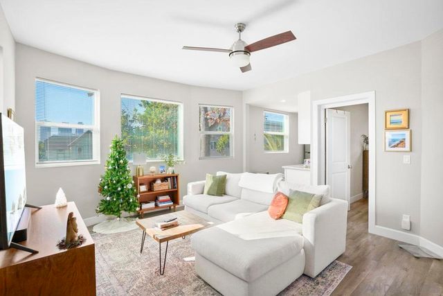 931 21st, San Diego, CA 92102