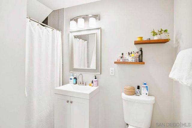 931 21st, San Diego, CA 92102