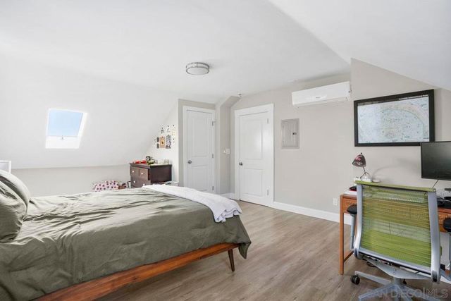931 21st, San Diego, CA 92102
