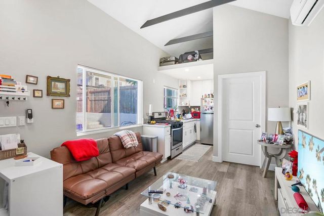 931 21st, San Diego, CA 92102