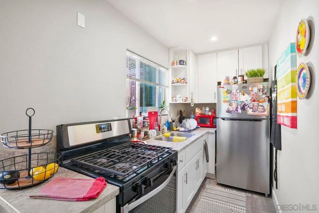 931 21st, San Diego, CA 92102