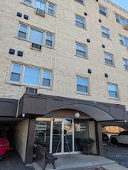 8245 W BELMONT Avenue 4L, River Grove, IL 60171