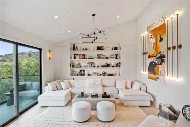 3656 Avenida Del Sol, Studio City, CA 91604