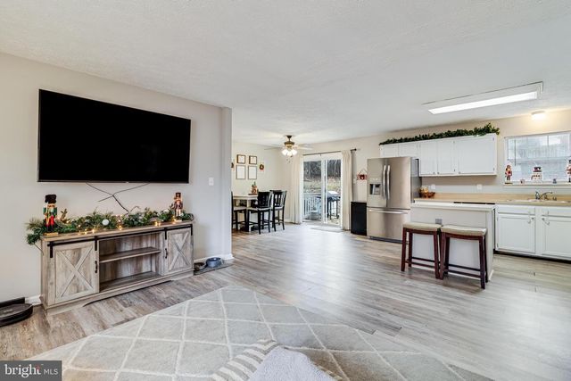 727 BALD EAGLE LN, Lusby, MD 20657