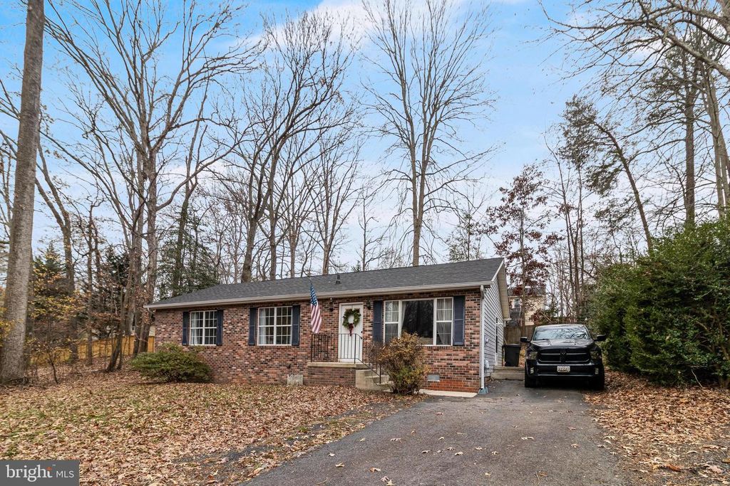 727 BALD EAGLE LN, Lusby, MD 20657