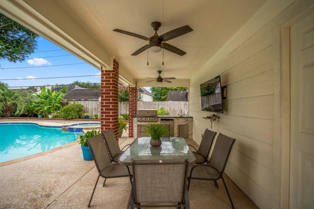 17327 W Copper Lakes Drive, Houston, TX 77095