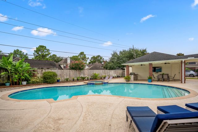 17327 W Copper Lakes Drive, Houston, TX 77095