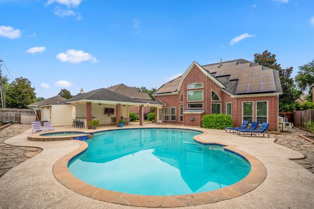 17327 W Copper Lakes Drive, Houston, TX 77095