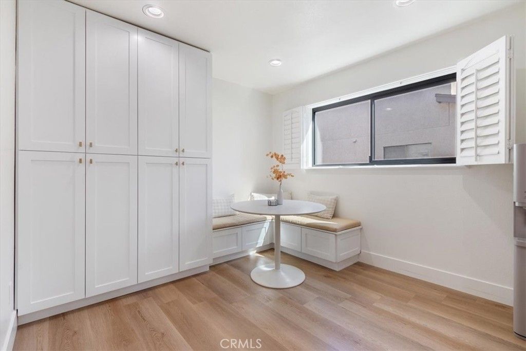 Image 23 of property listing at 15133 Magnolia E, Sherman Oaks, CA 91403