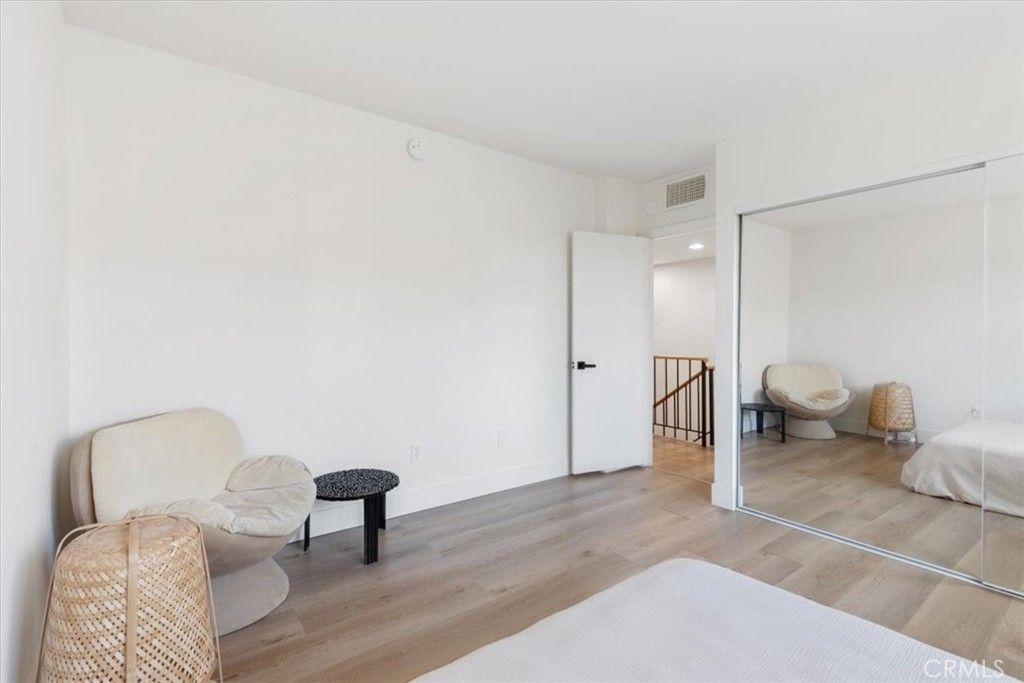 Image 27 of property listing at 15133 Magnolia E, Sherman Oaks, CA 91403