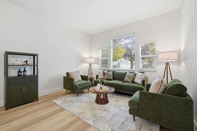 9523 Clarke Farms Rd, Elk Grove, CA 95624