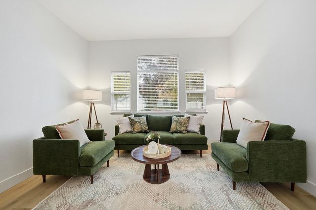 9523 Clarke Farms Rd, Elk Grove, CA 95624