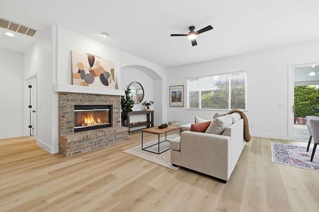 9523 Clarke Farms Rd, Elk Grove, CA 95624