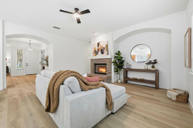 9523 Clarke Farms Rd, Elk Grove, CA 95624