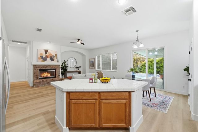 9523 Clarke Farms Rd, Elk Grove, CA 95624