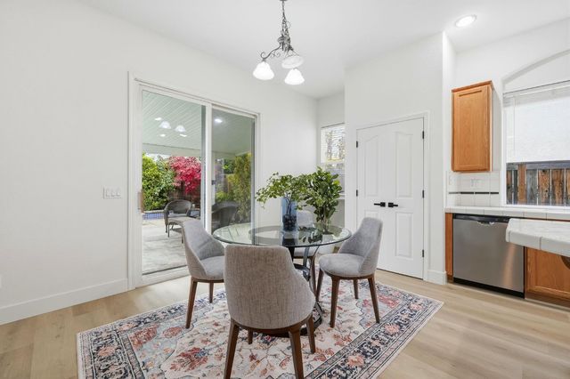 9523 Clarke Farms Rd, Elk Grove, CA 95624