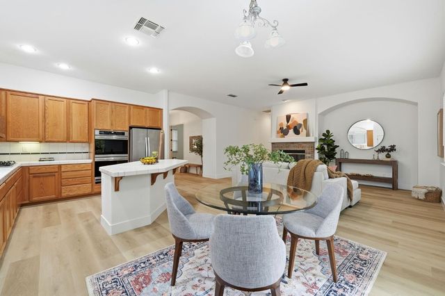 9523 Clarke Farms Rd, Elk Grove, CA 95624