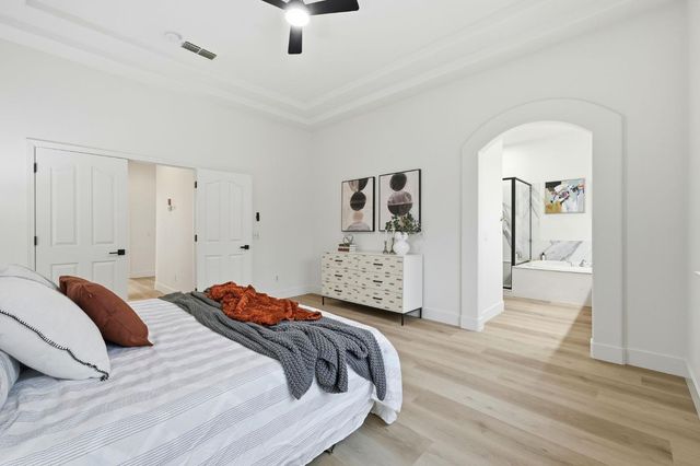 9523 Clarke Farms Rd, Elk Grove, CA 95624