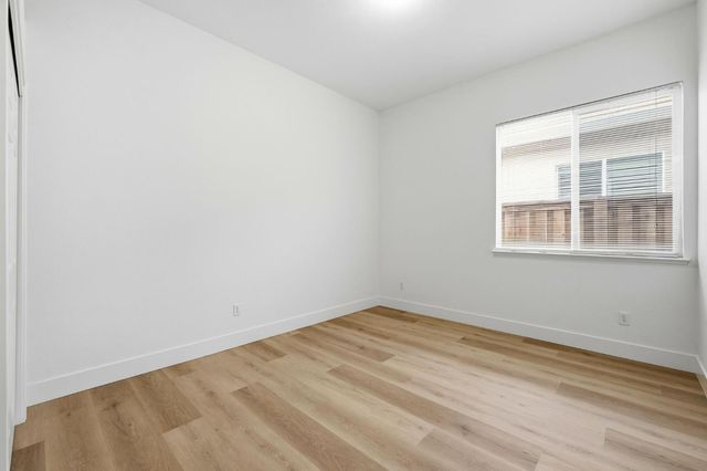 9523 Clarke Farms Rd, Elk Grove, CA 95624