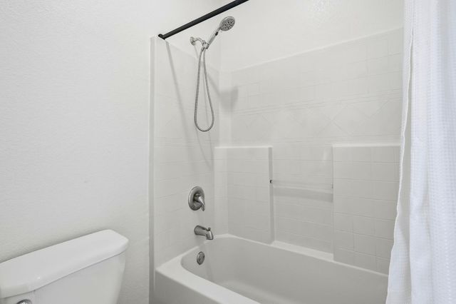 9523 Clarke Farms Rd, Elk Grove, CA 95624