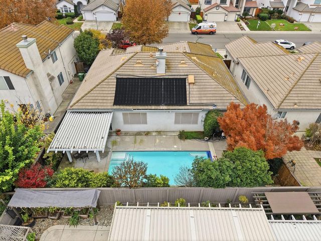 9523 Clarke Farms Rd, Elk Grove, CA 95624