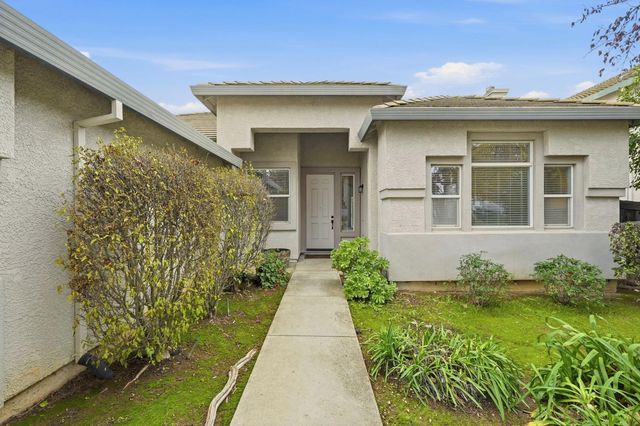 9523 Clarke Farms Rd, Elk Grove, CA 95624