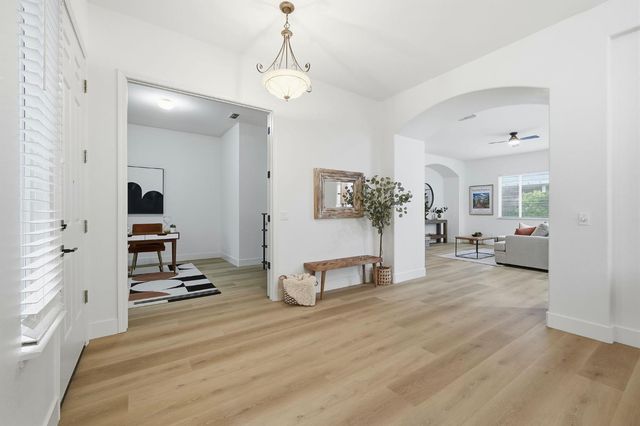 9523 Clarke Farms Rd, Elk Grove, CA 95624